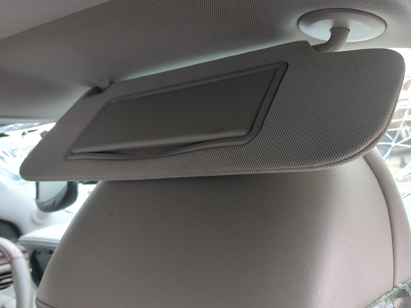 2010-2015 Buick Lacrosse Sun Visor Shade Replacement Passenger Right Mirror Fits Fits 2010 2011 2012 2013 2014 2015 OEM Used