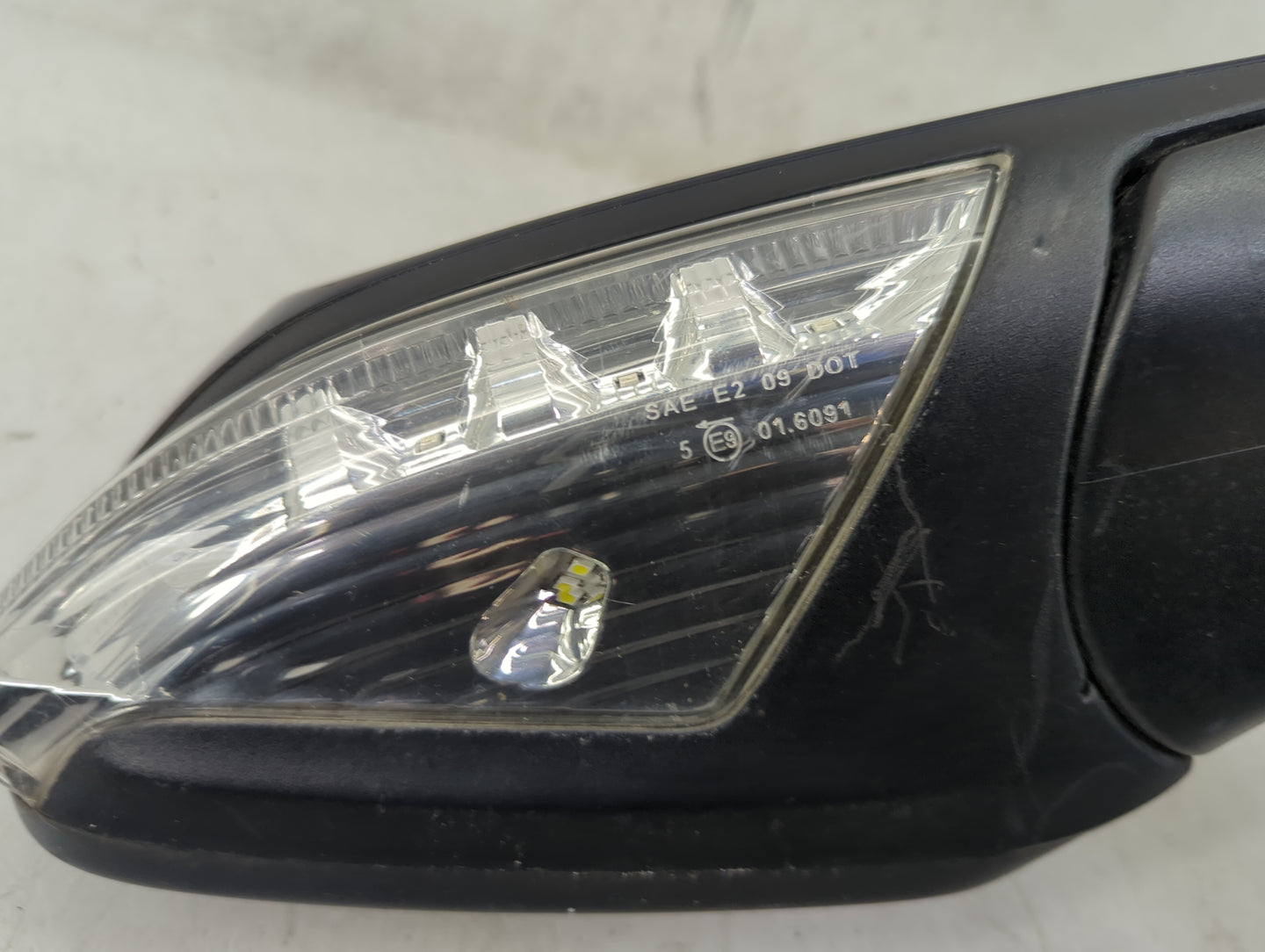 2010-2012 Buick Lacrosse Passenger Side View Mirror - Right Door Mirror OEM Used - Oemusedautoparts1.com