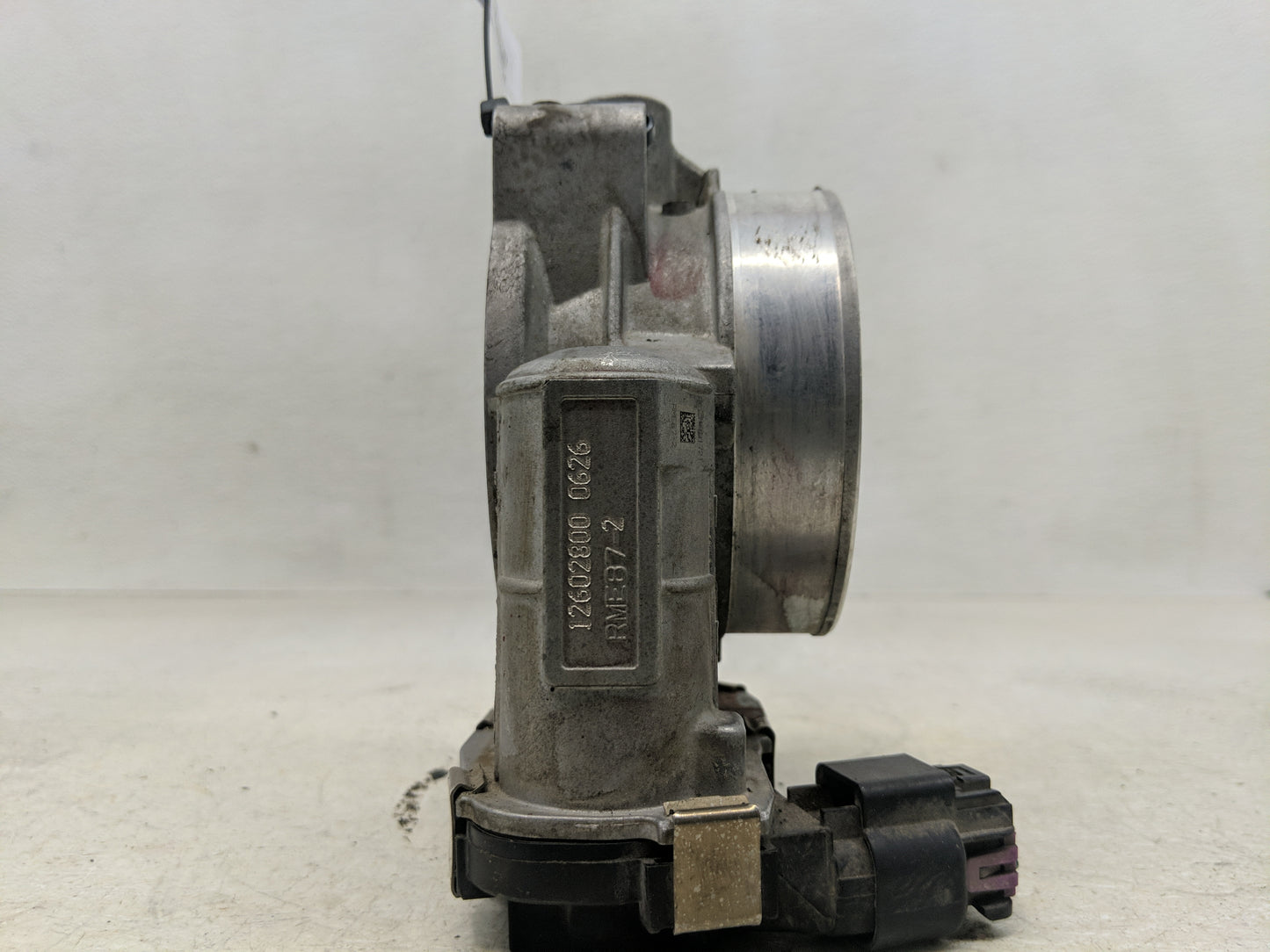 2006-2011 Buick Lucerne Throttle Body P/N:12602800 Fits Fits 2006 2007 2008 2009 2010 2011 OEM Used Auto Parts - Oemusedauto