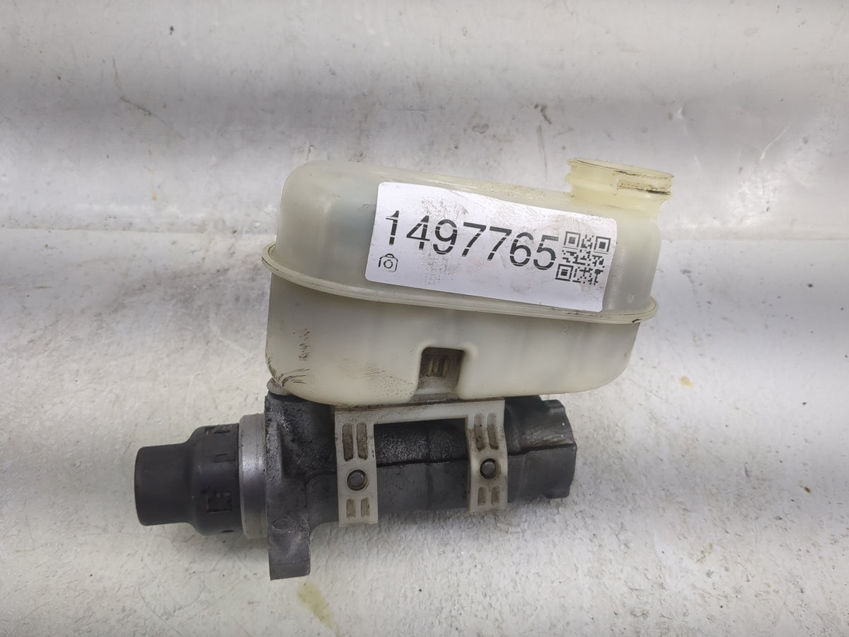 Buick Lucerne Brake Master Cylinder 1497765 - Oemusedautoparts1.com