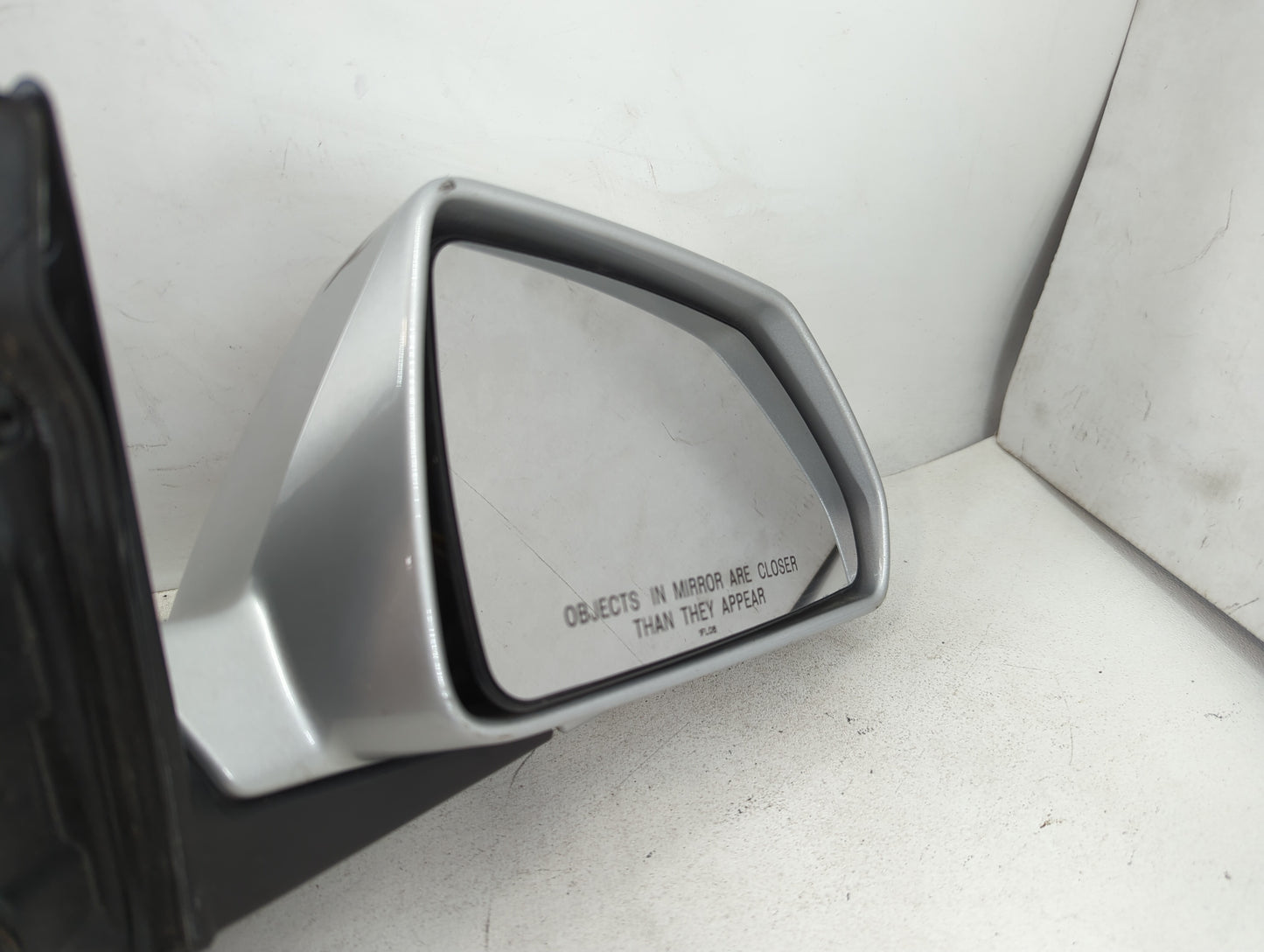 2008-2014 Cadillac Cts Passenger Side View Mirror - Right Door Mirror OEM Used - Oemusedautoparts1.com