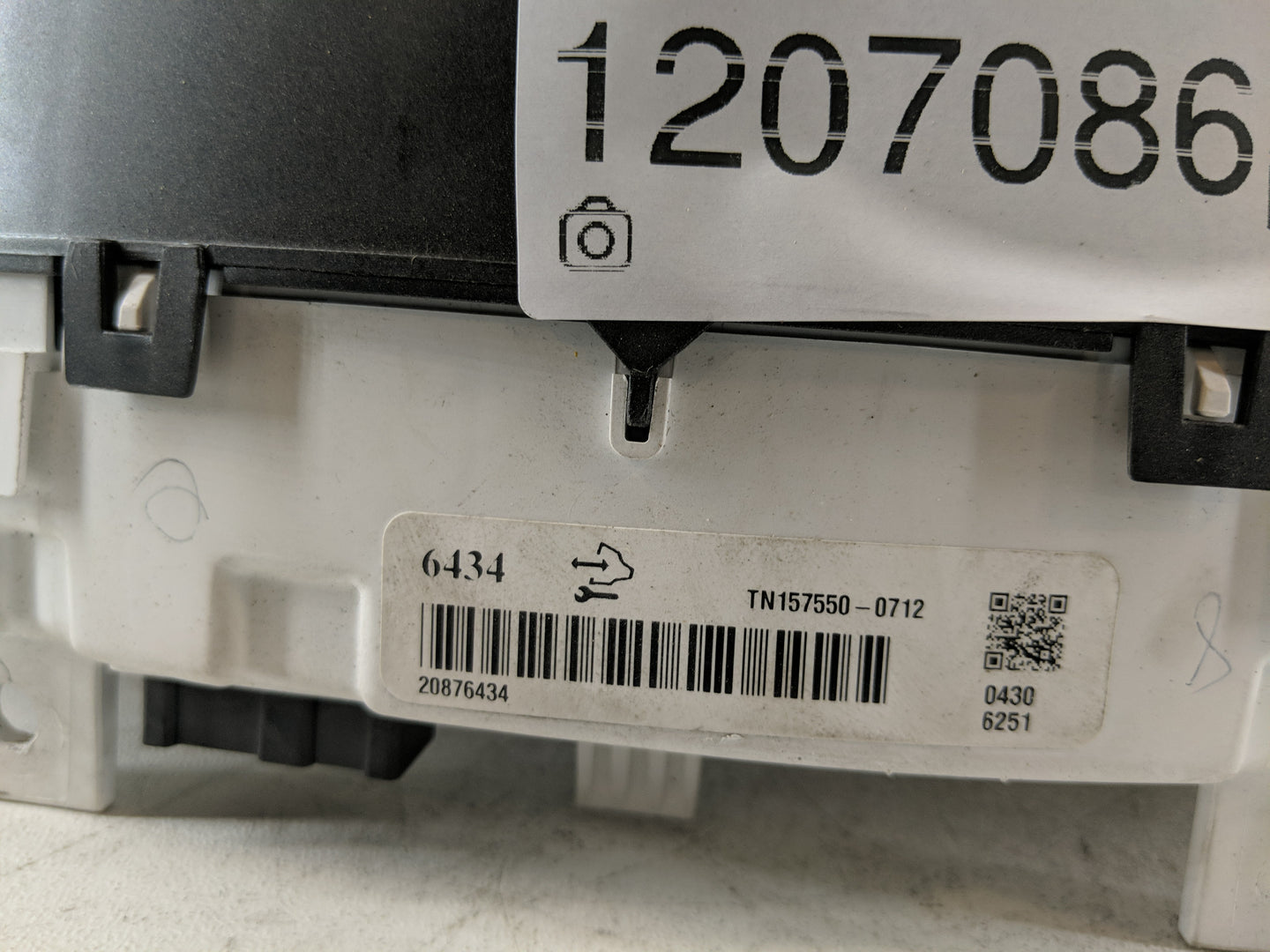 2008-2011 Cadillac Cts Instrument Cluster Speedometer Gauges P/N:TN157550-0712 Fits Fits 2008 2009 2010 2011 OEM Used Auto P