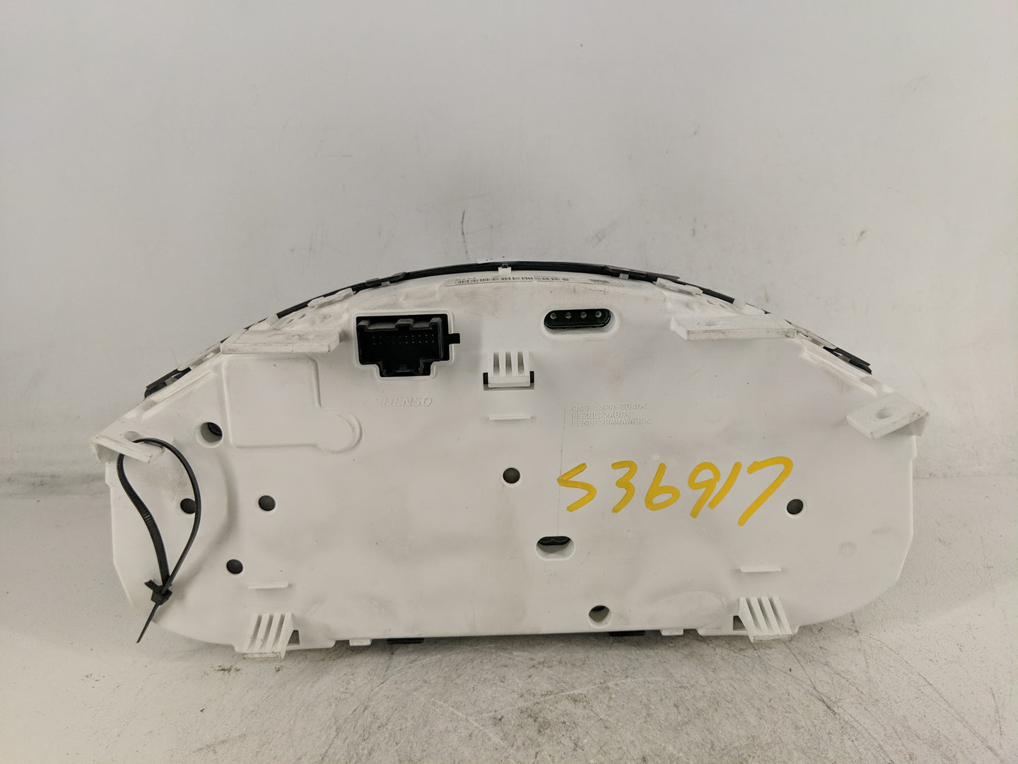 2008-2011 Cadillac Cts Instrument Cluster Speedometer Gauges P/N:TN157550-0712 Fits Fits 2008 2009 2010 2011 OEM Used Auto P