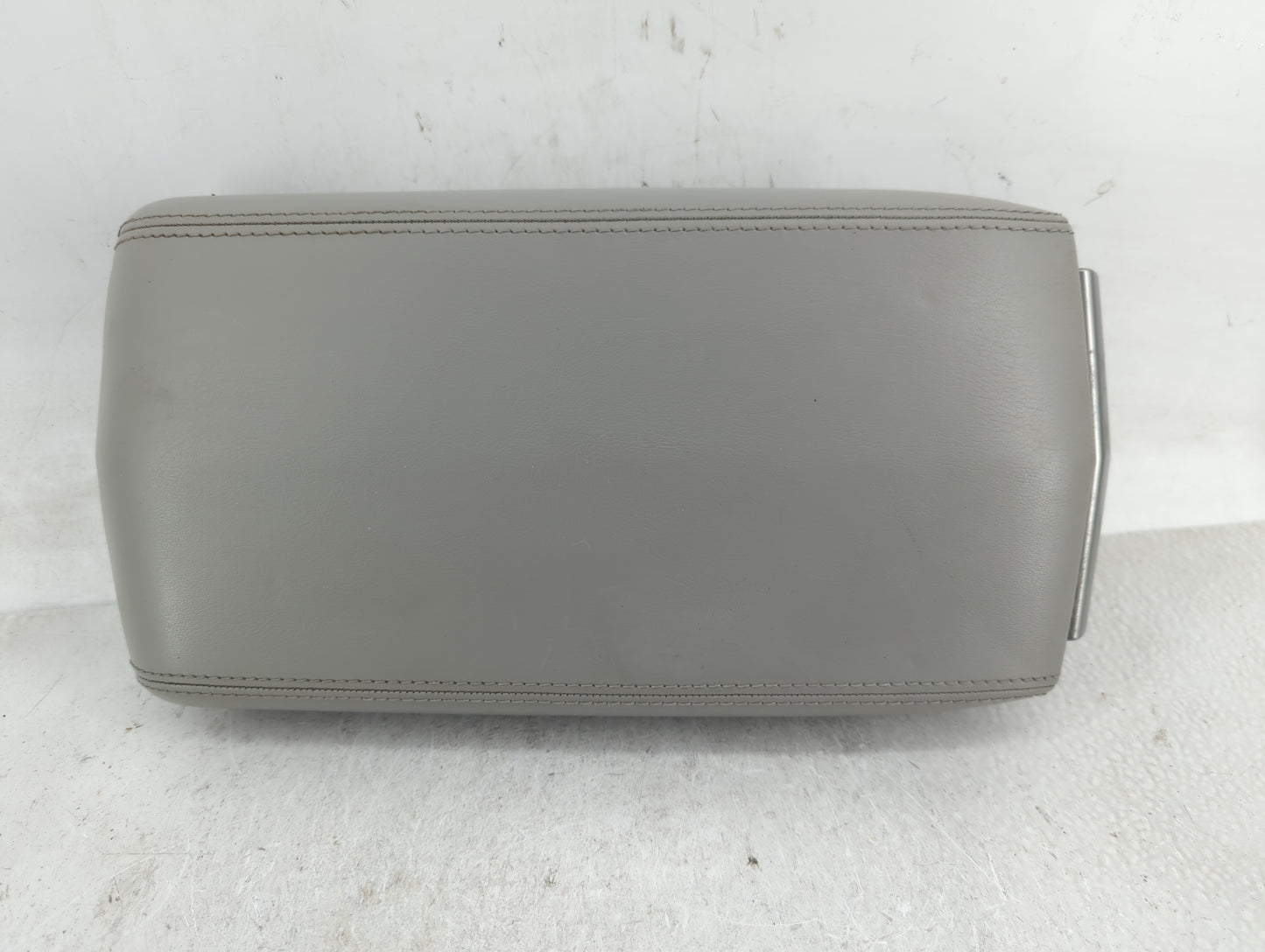 2010 Cadillac Cts Center Console Armrest Cover Lid Fits OEM Used Auto Parts - Oemusedautoparts1.com