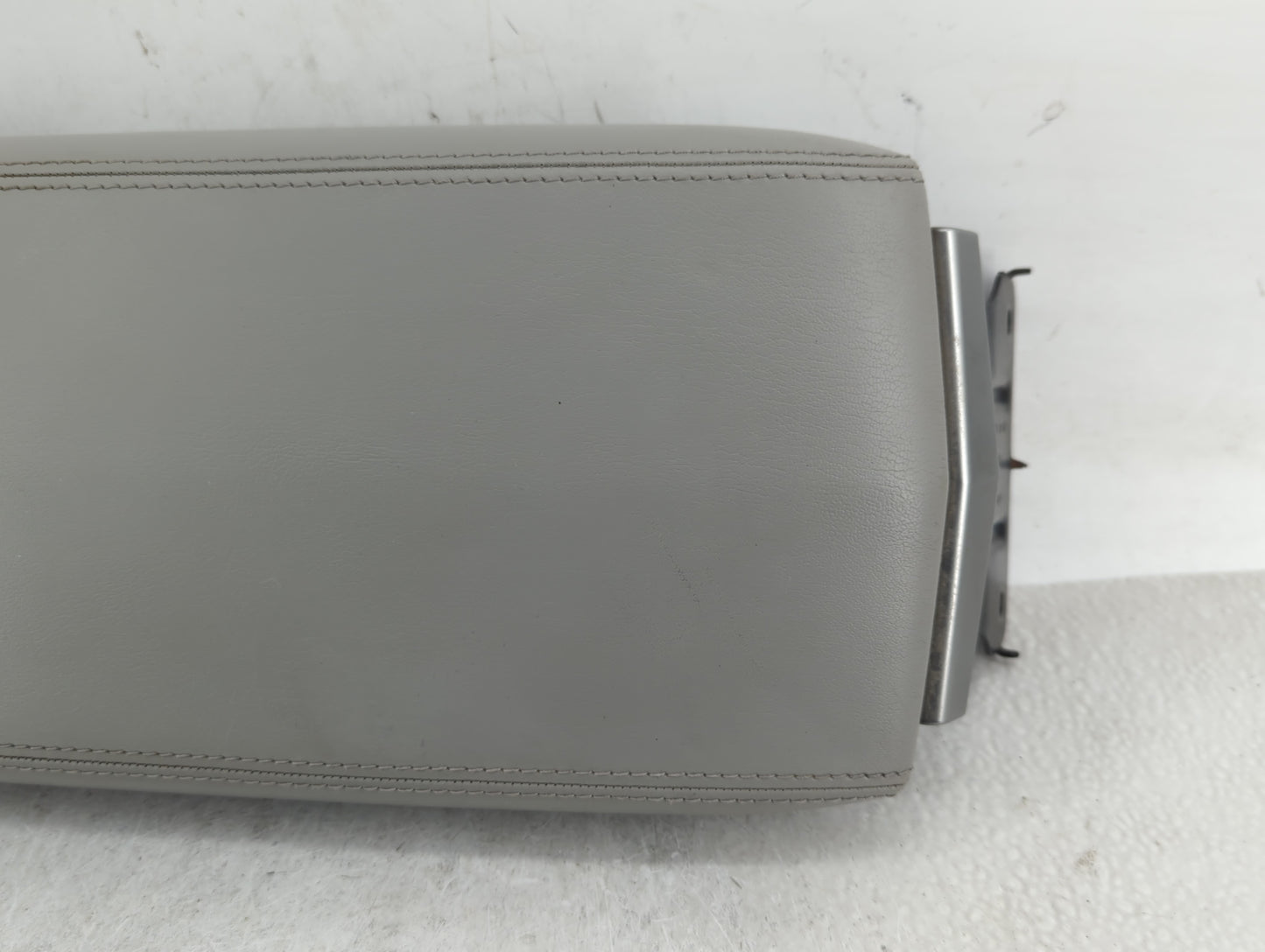 2010 Cadillac Cts Center Console Armrest Cover Lid Fits OEM Used Auto Parts - Oemusedautoparts1.com