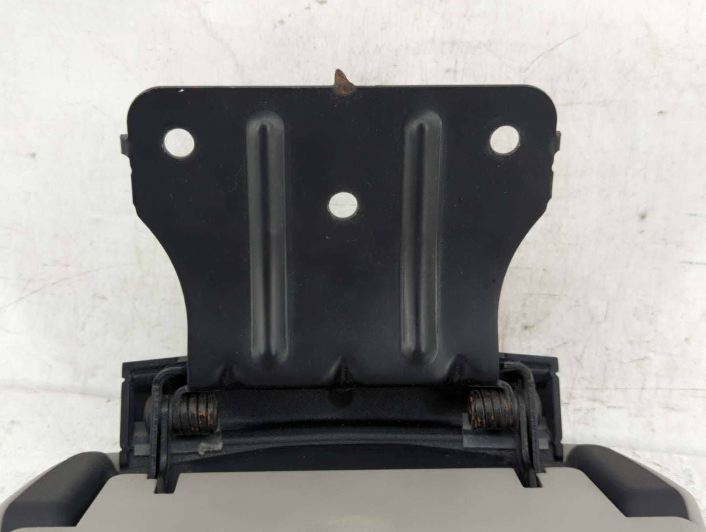 2010 Cadillac Cts Center Console Armrest Cover Lid Fits OEM Used Auto Parts - Oemusedautoparts1.com