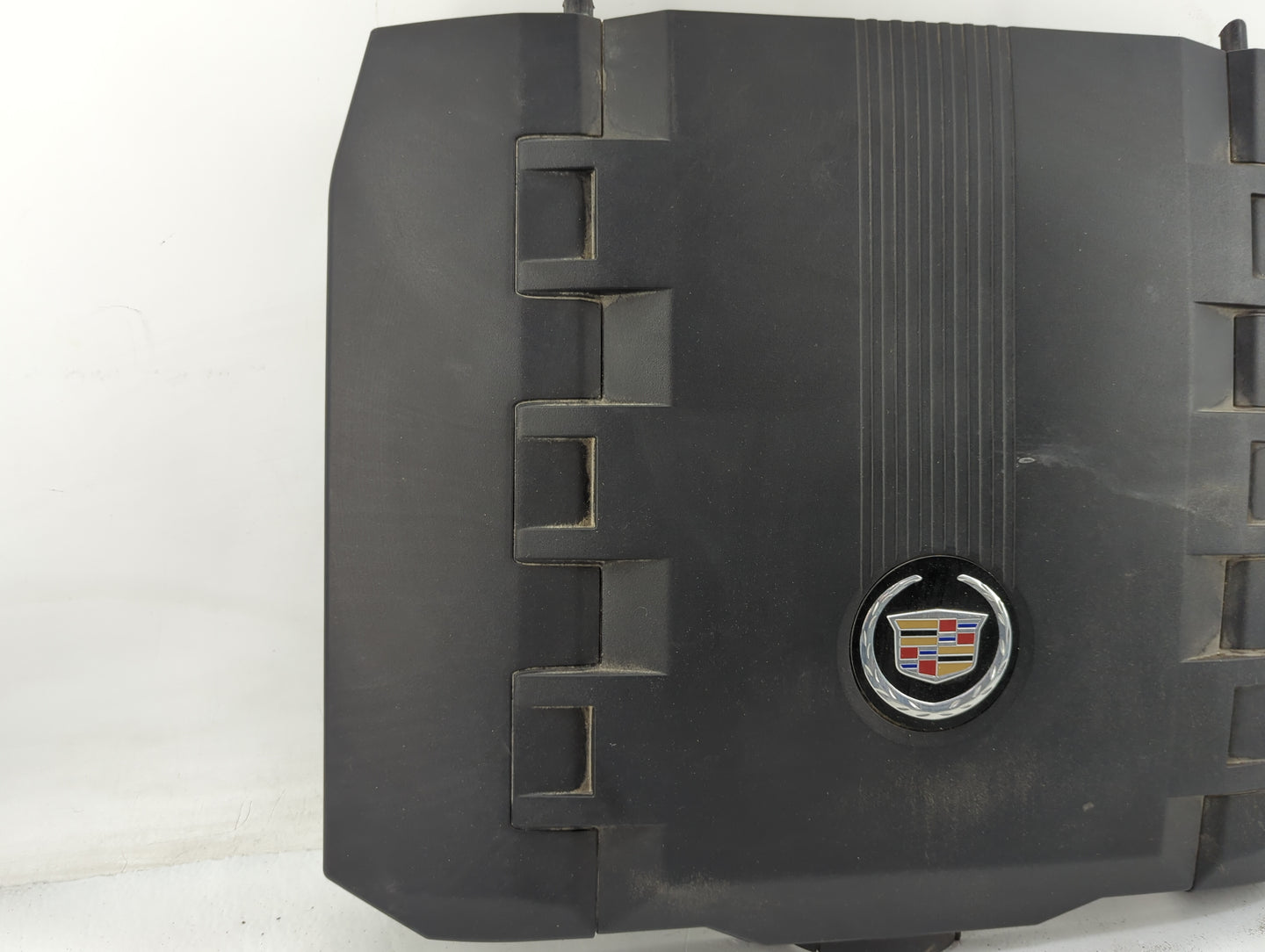 2010 Cadillac Cts Engine Cover - Oemusedautoparts1.com