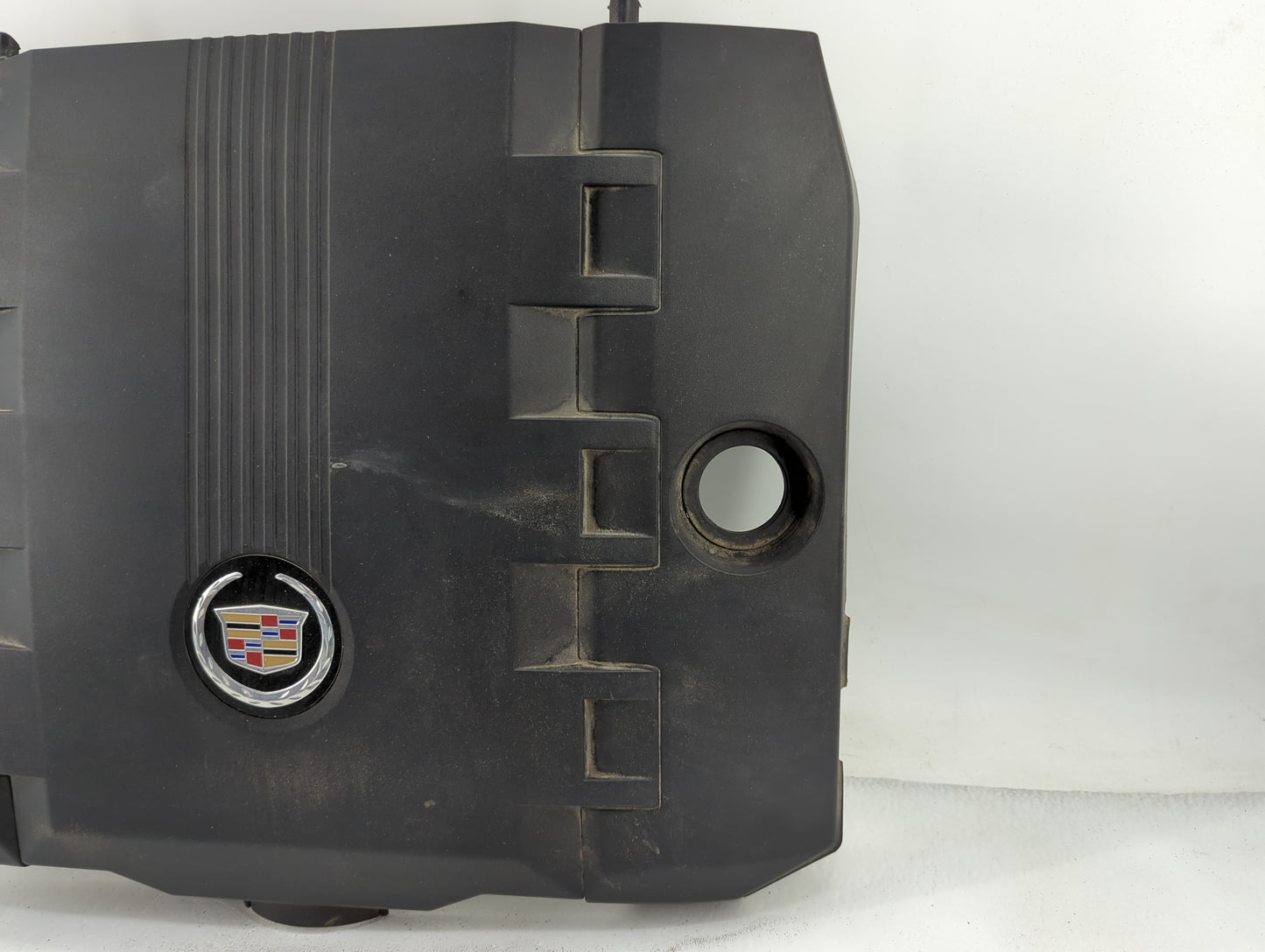2010 Cadillac Cts Engine Cover - Oemusedautoparts1.com