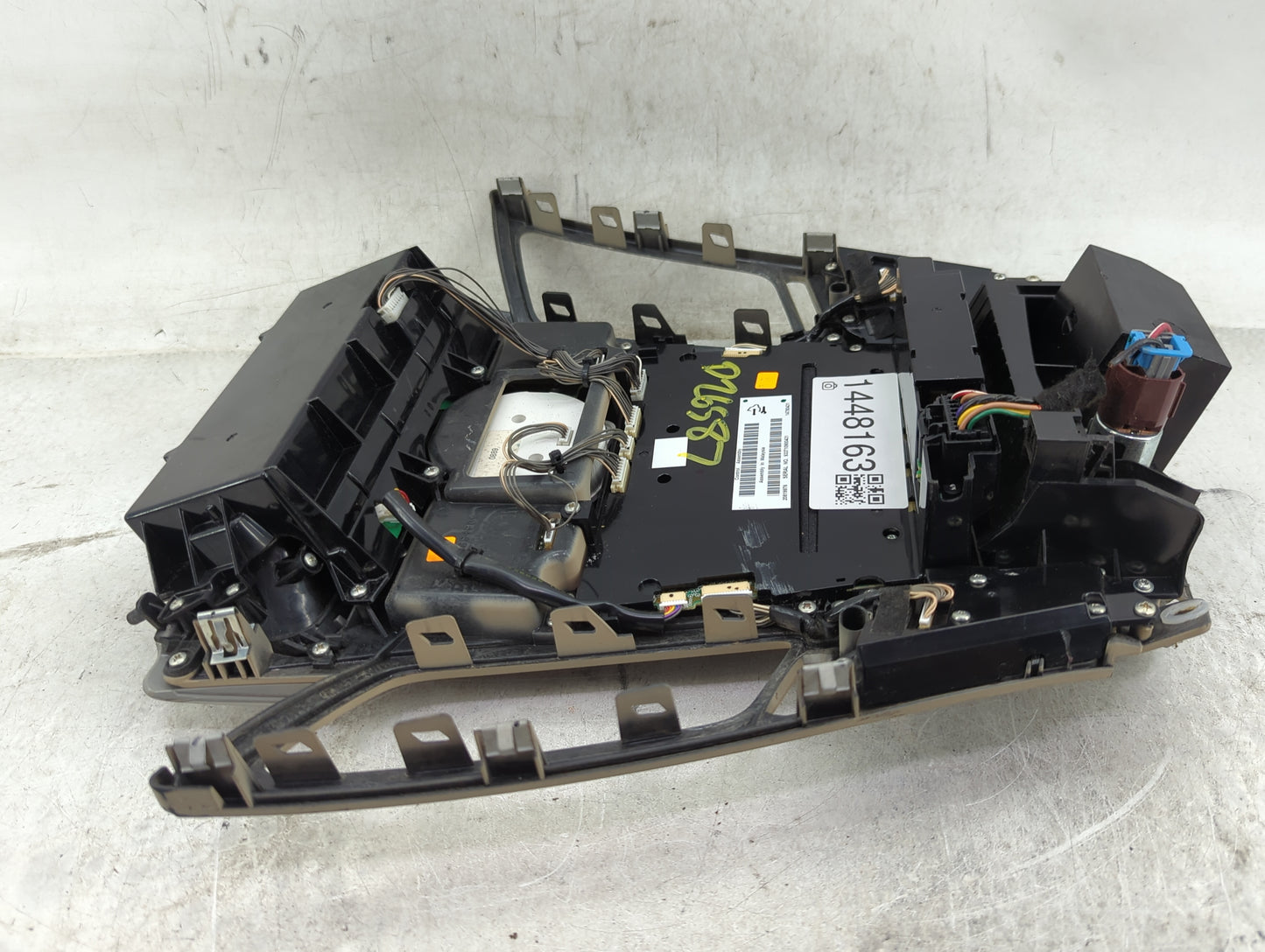 2008-2010 Cadillac Cts Radio AM FM Cd Player Receiver Replacement P/N:20819976 Fits Fits 2008 2009 2010 OEM Used Auto Parts 