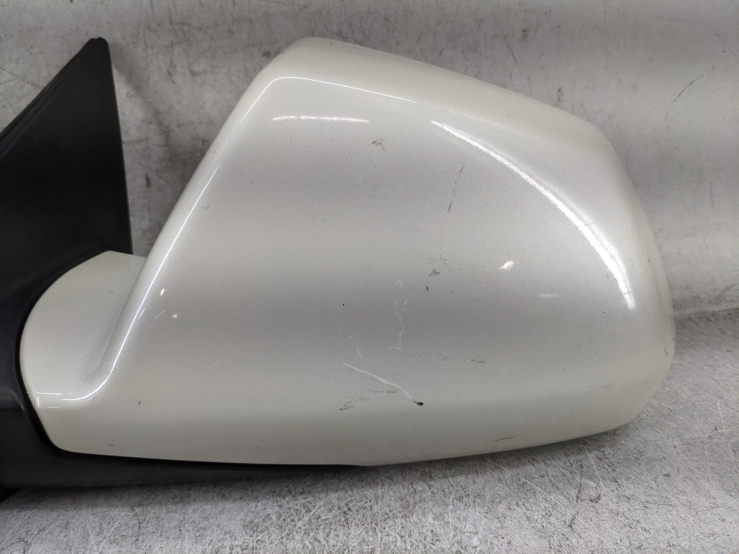 2008-2014 Cadillac Cts Driver Side View Mirror - Left Door Mirror OEM Used - Oemusedautoparts1.com