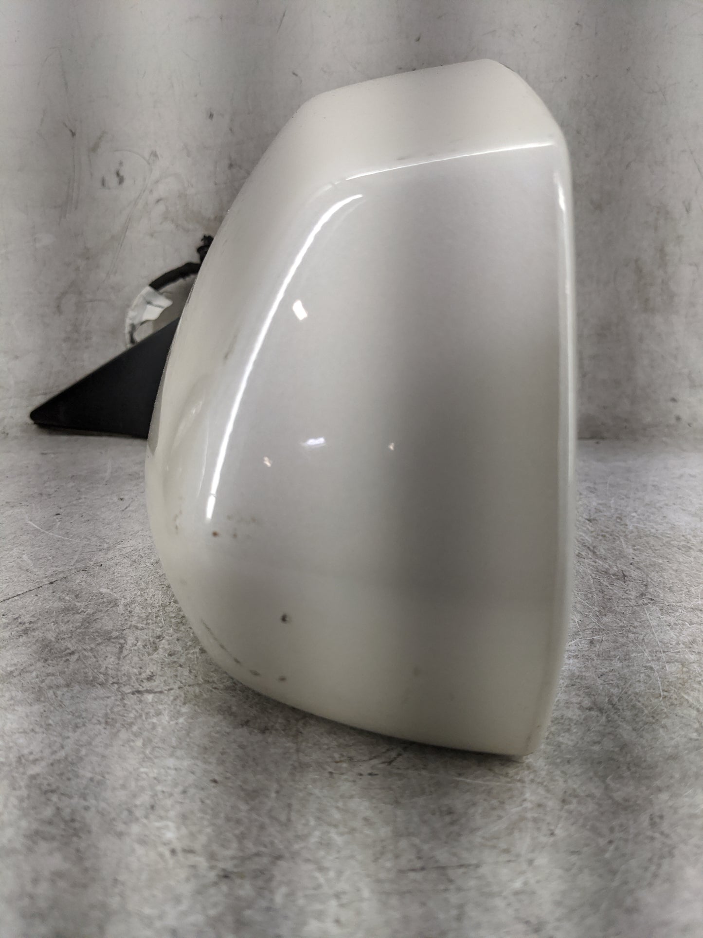 2008-2014 Cadillac Cts Driver Side View Mirror - Left Door Mirror OEM Used - Oemusedautoparts1.com
