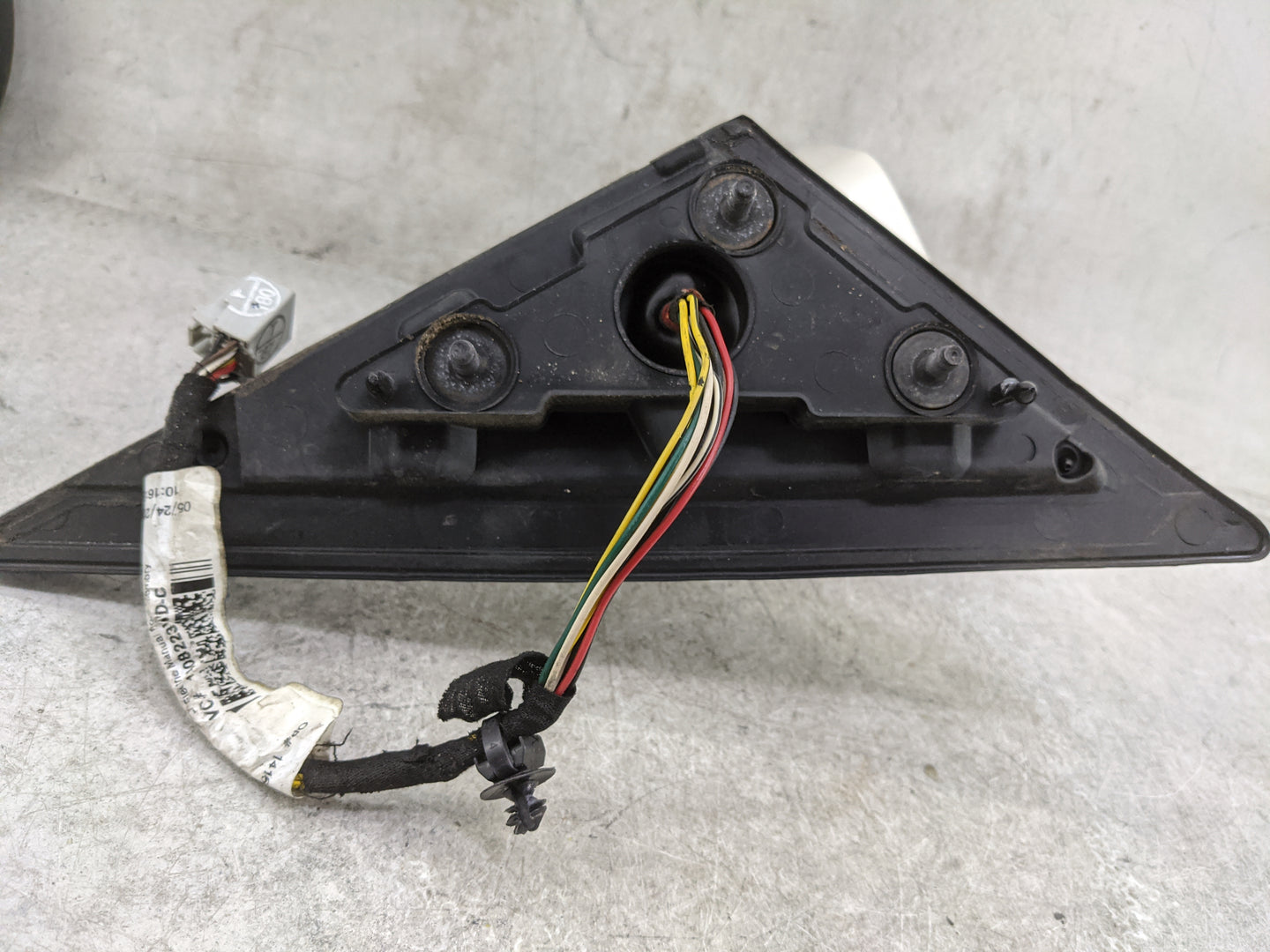 2008-2014 Cadillac Cts Driver Side View Mirror - Left Door Mirror OEM Used - Oemusedautoparts1.com