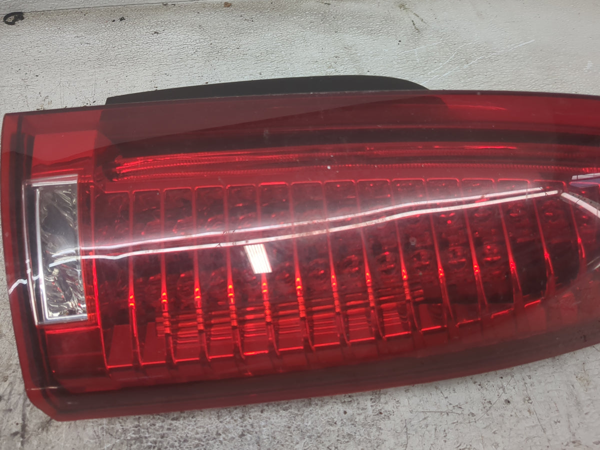 2008-2014 Cadillac Cts Passenger Right Side Deck Lid Mounted Tail Light 1501842 - Oemusedautoparts1.com