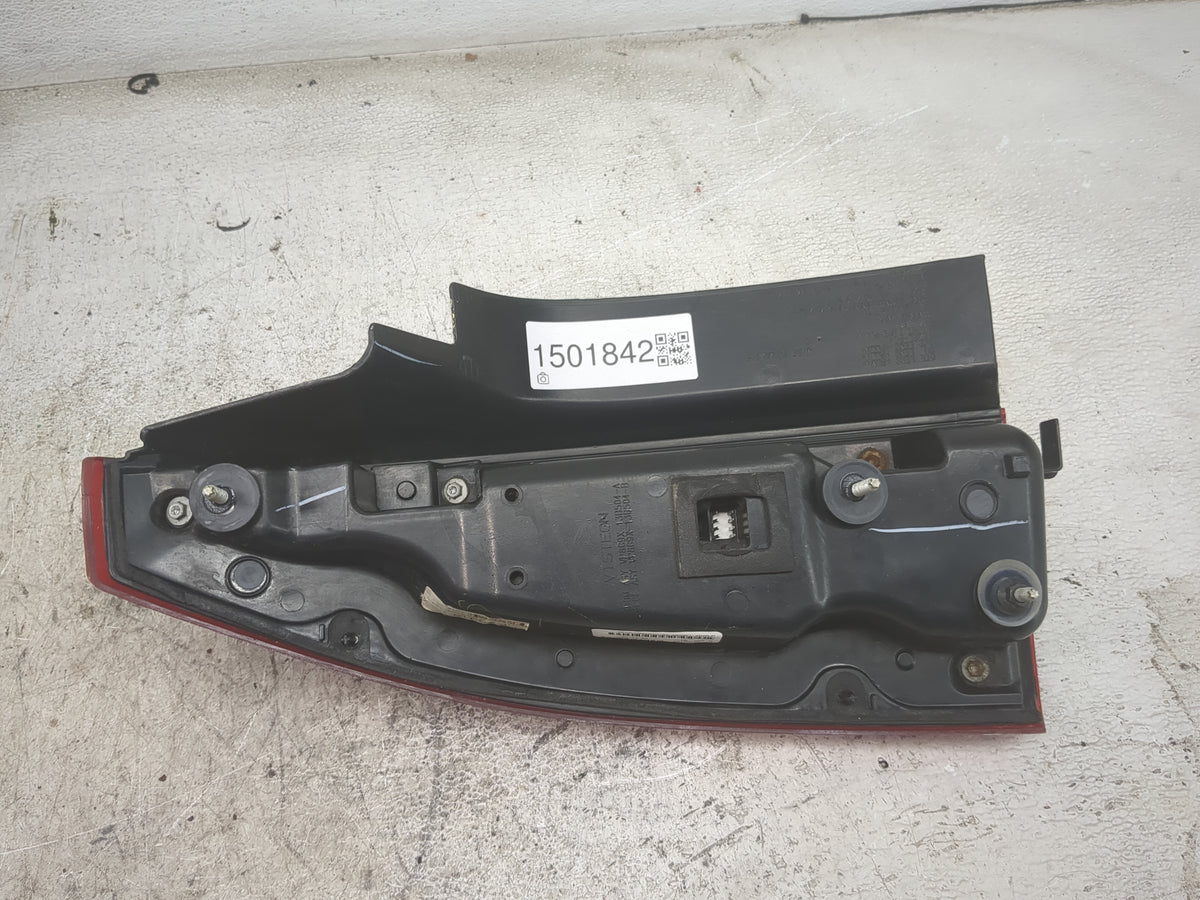 2008-2014 Cadillac Cts Passenger Right Side Deck Lid Mounted Tail Light 1501842 - Oemusedautoparts1.com