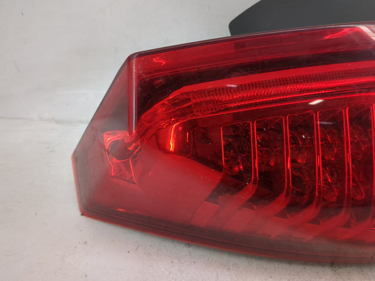 2008-2013 Cadillac Cts Tail Light Assembly Driver Left OEM Fits Fits 2008 2009 2010 2011 2012 2013 OEM Used Auto Parts - Oem