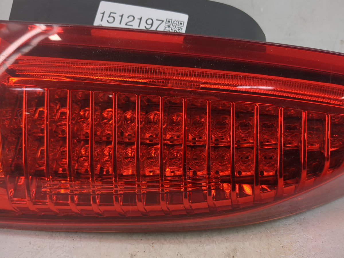 2008-2013 Cadillac Cts Passenger Right Side Deck Lid Mounted Tail Light - Oemusedautoparts1.com