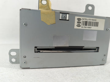 2008-2014 Cadillac Cts Radio AM FM Cd Player Receiver Replacement P/N:20856413 Fits Fits 2008 2009 2010 2011 2012 2013 2014 OEM Used Auto Parts