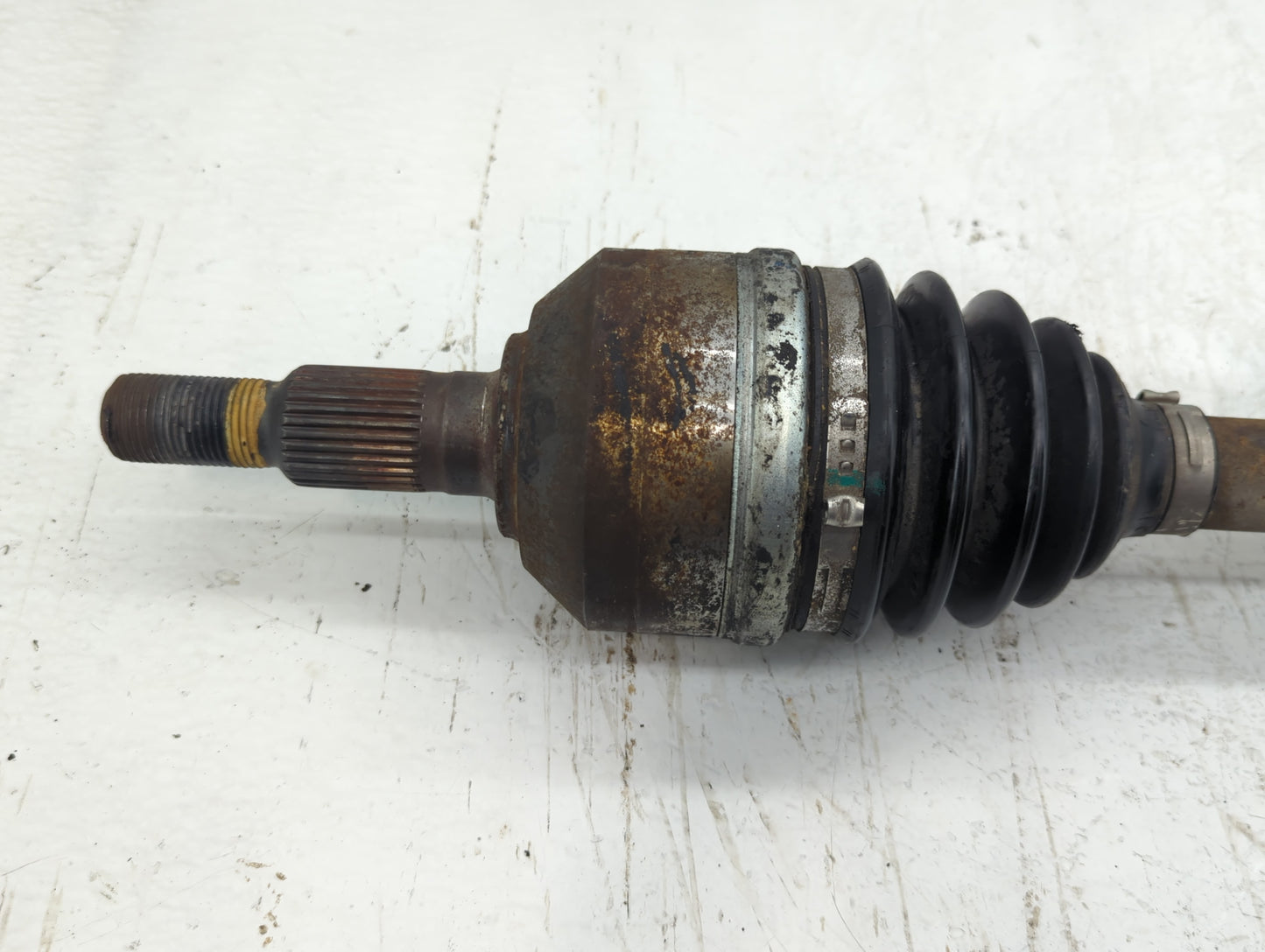 2008-2014 Cadillac Cts Axle Shaft Front Driver Cv C/v - Oemusedautoparts1.com