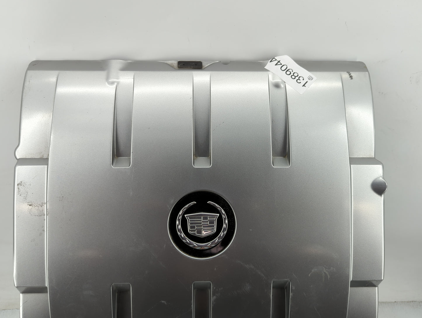 2010 Cadillac Dts Engine Cover - Oemusedautoparts1.com