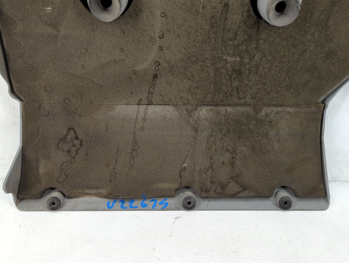 2010 Cadillac Dts Engine Cover - Oemusedautoparts1.com