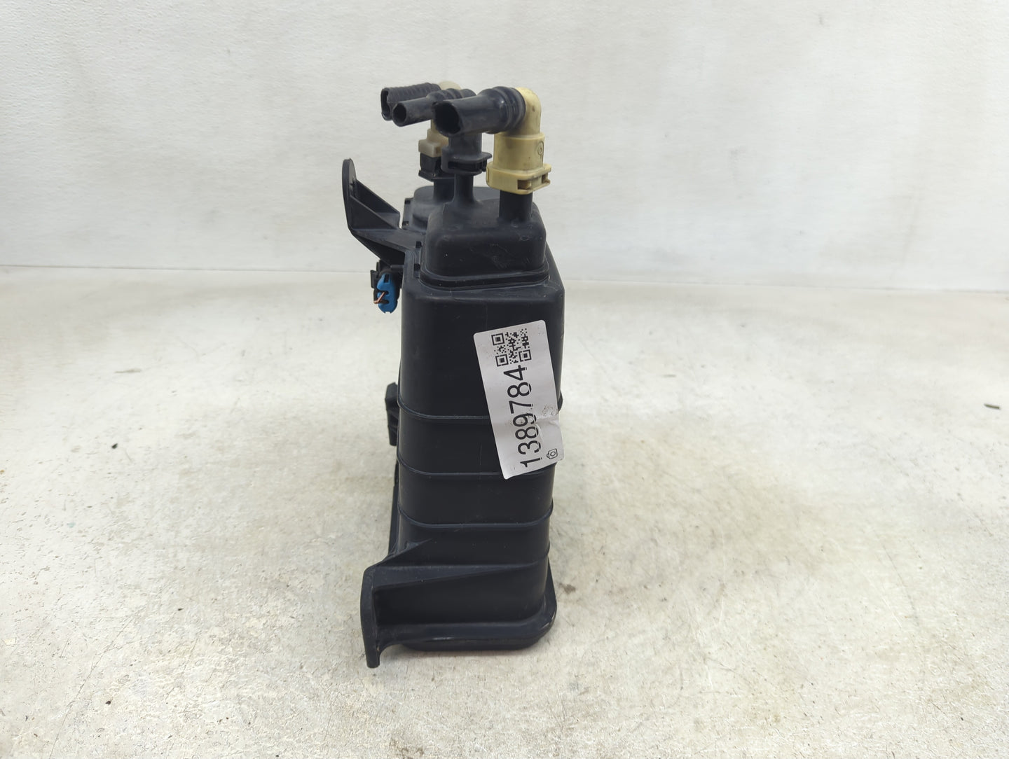 2010 Cadillac Dts Fuel Vapor Charcoal Canister - Oemusedautoparts1.com