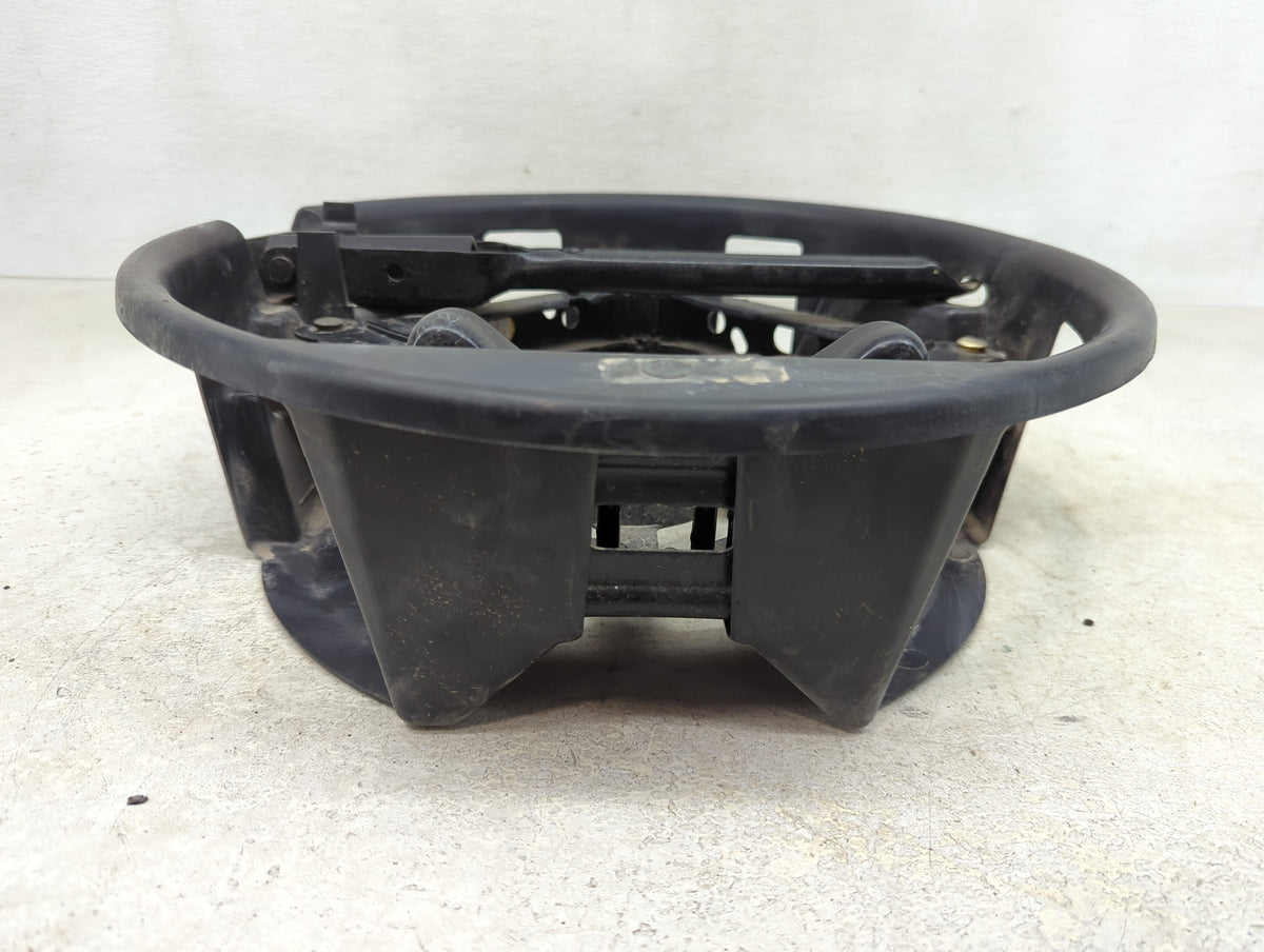 2010 Cadillac Dts Spare Scissor Car Jack - Oemusedautoparts1.com