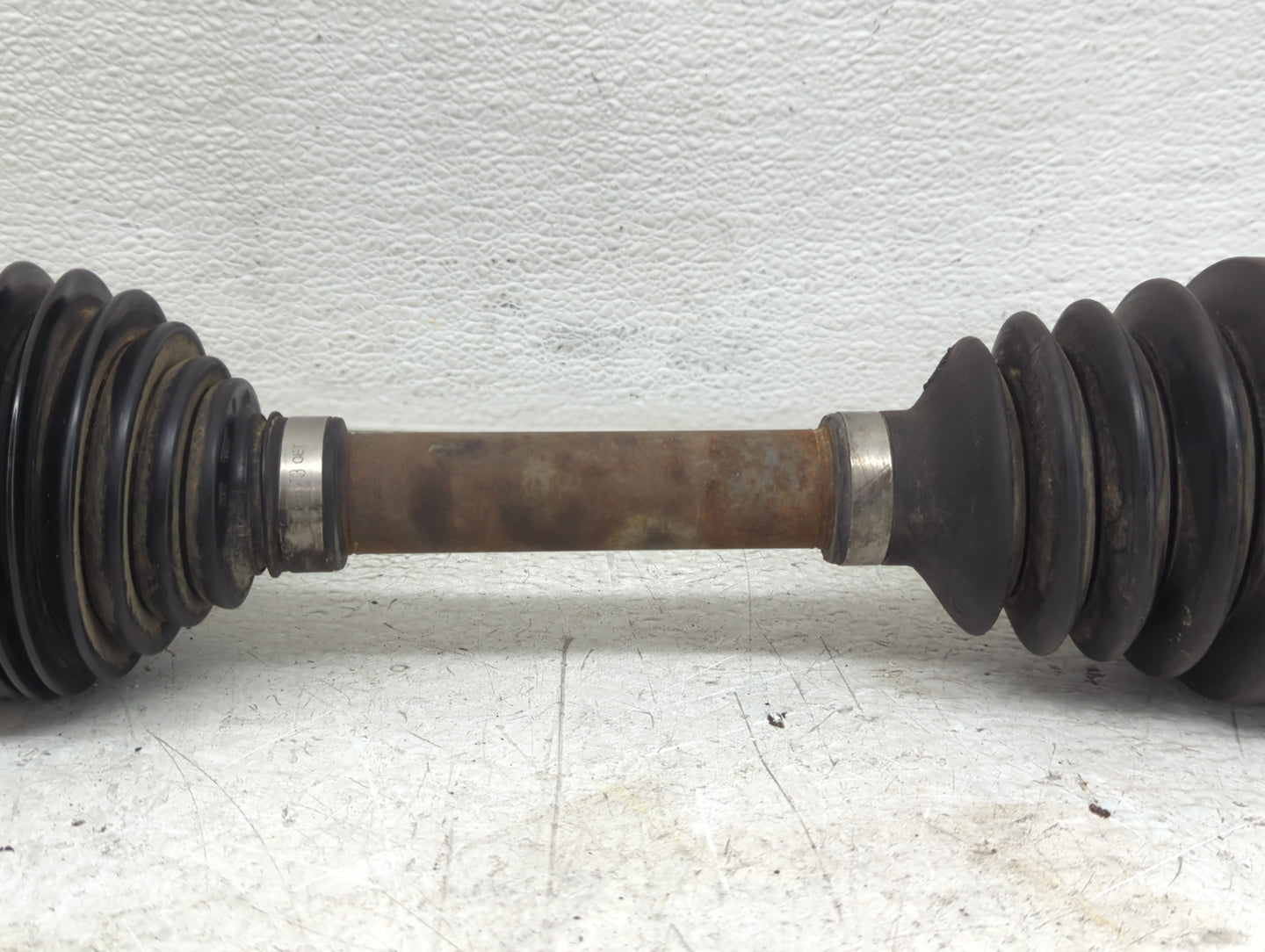 2006-2011 Cadillac Dts Axle Shaft Front Passenger Cv C/v - Oemusedautoparts1.com