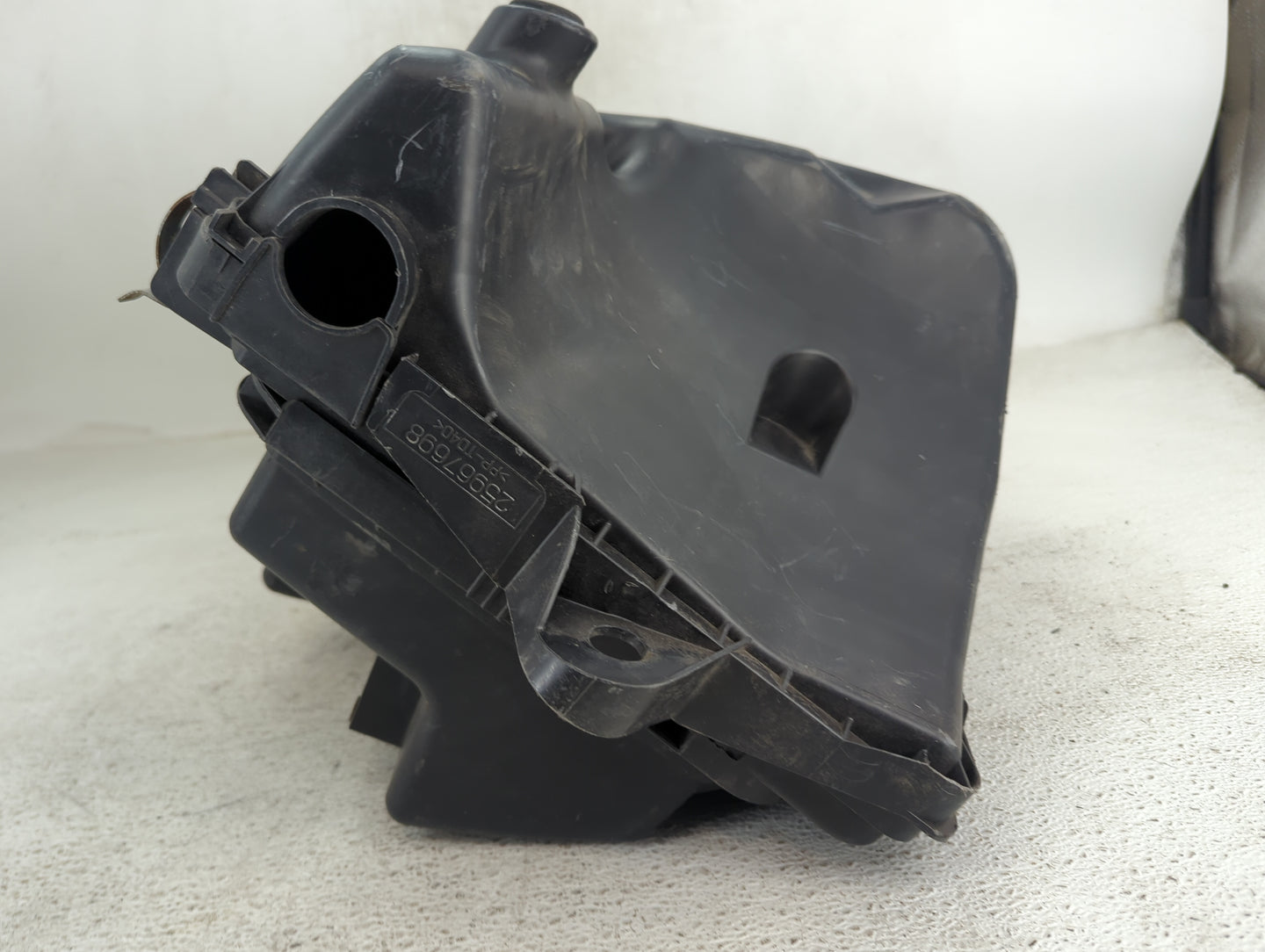2006-2011 Cadillac Dts Air Cleaner Intake-duct Hose Tube 1492488 - Oemusedautoparts1.com