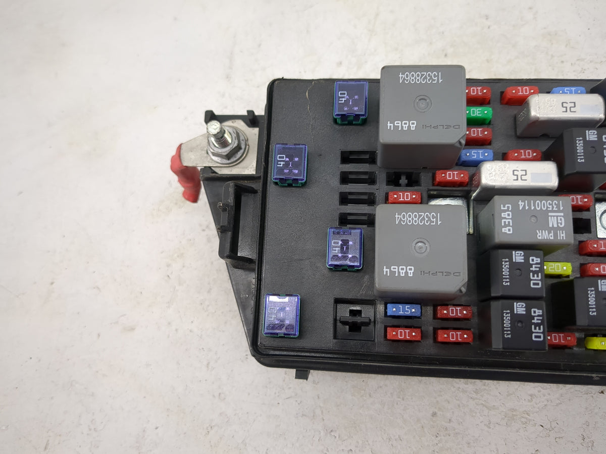 2009-2011 Cadillac Dts Fusebox Fuse Box Panel Relay Module P/N:13697145 1F-3558-1750 Fits Fits 2009 2010 2011 OEM Used Auto 