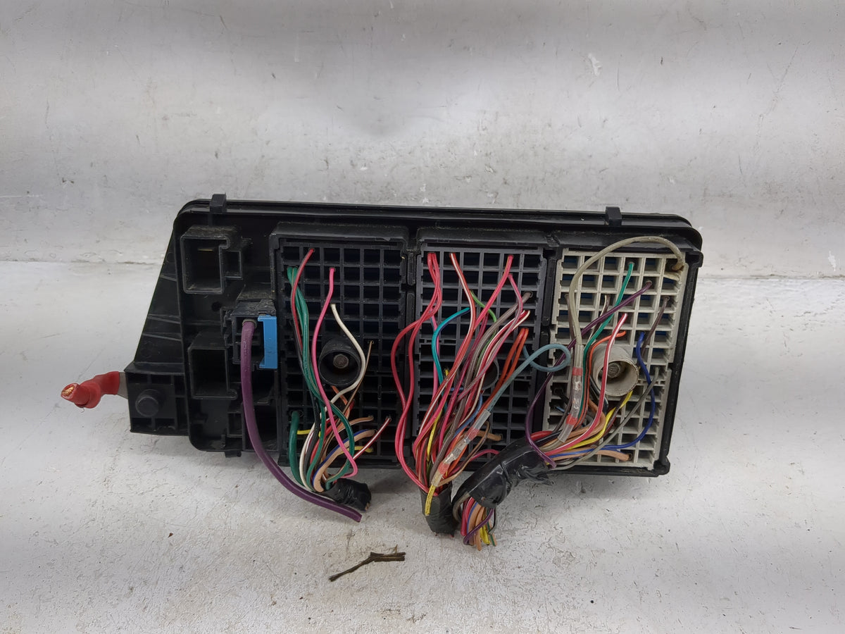2009-2011 Cadillac Dts Fusebox Fuse Box Panel Relay Module P/N:13697145 1F-3558-1750 Fits Fits 2009 2010 2011 OEM Used Auto 