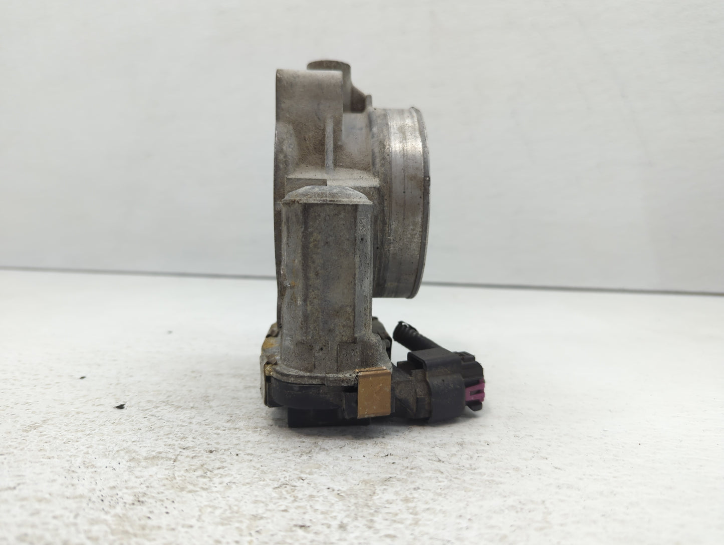 2006-2011 Cadillac Dts Throttle Body P/N:RME87 RME87-2B 5495 Fits Fits 2006 2007 2008 2009 2010 2011 OEM Used Auto Parts - O