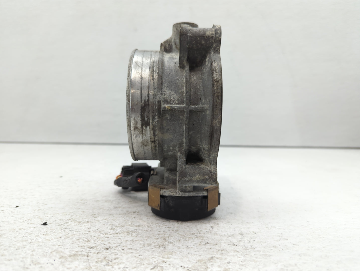 2006-2011 Cadillac Dts Throttle Body P/N:RME87 RME87-2B 5495 Fits Fits 2006 2007 2008 2009 2010 2011 OEM Used Auto Parts - O