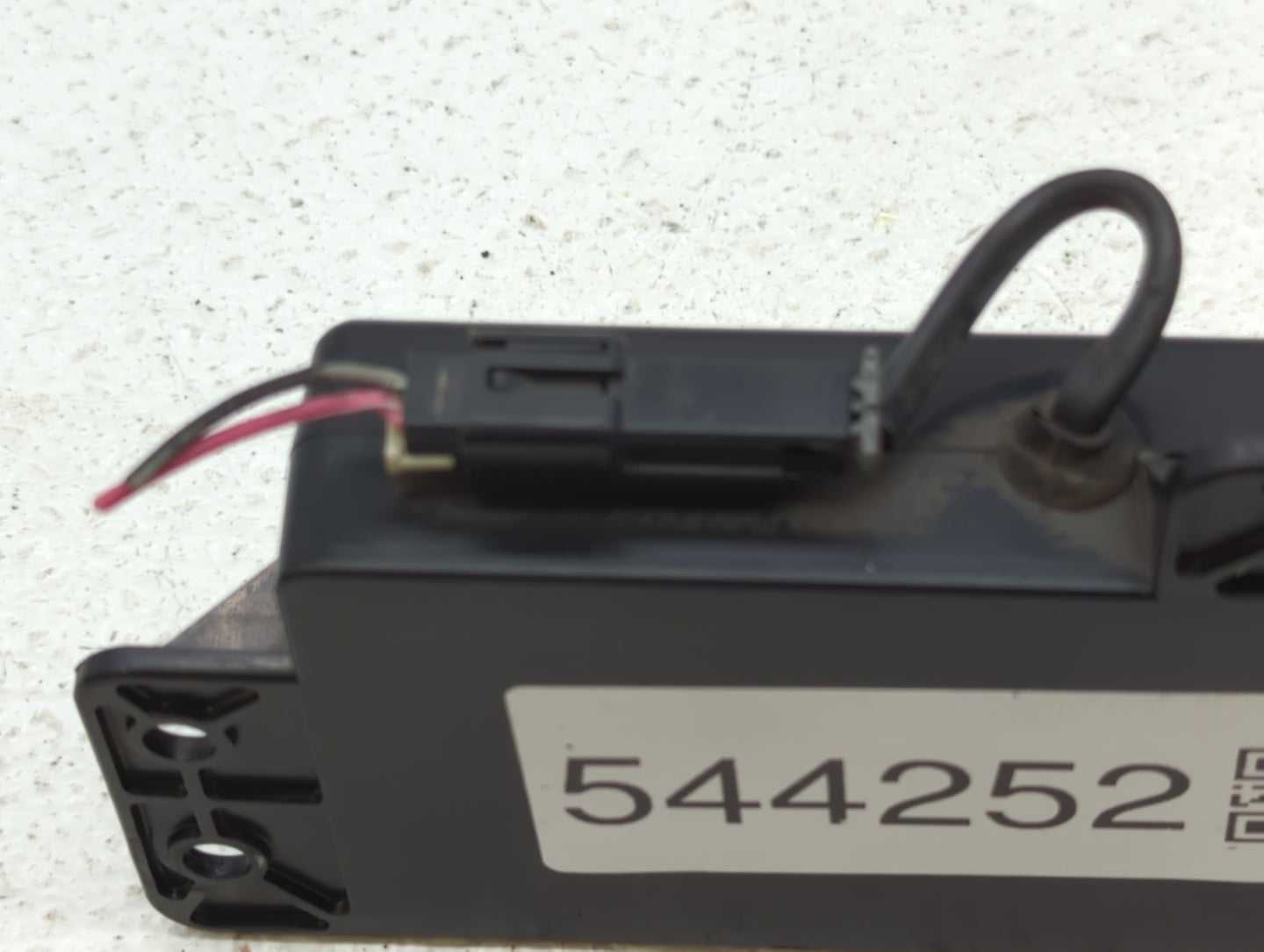 2010-2010 Cadillac Dts Chassis Control Module Ccm Bcm Body Control - Oemusedautoparts1.com