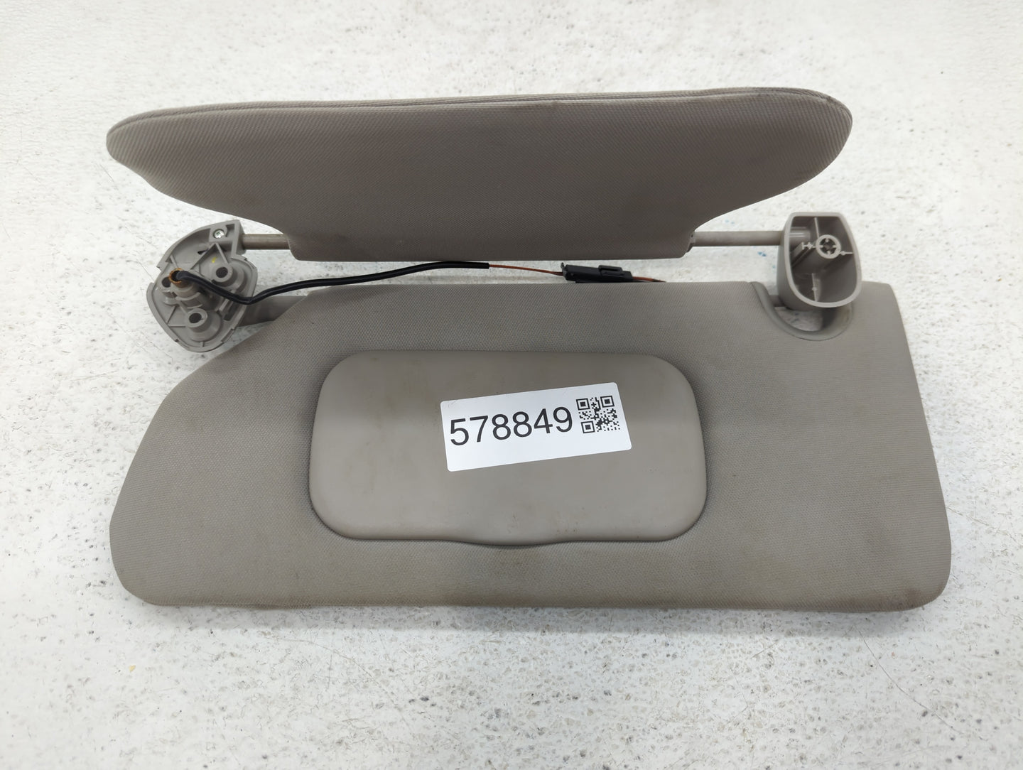 2008-2011 Cadillac Dts Sun Visor Shade Replacement Driver Left Mirror Fits Fits 2008 2009 2010 2011 OEM Used Auto Parts - Oe