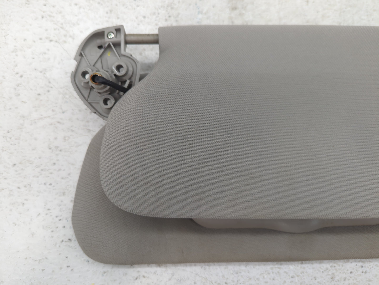 2008-2011 Cadillac Dts Sun Visor Shade Replacement Driver Left Mirror Fits Fits 2008 2009 2010 2011 OEM Used Auto Parts - Oe