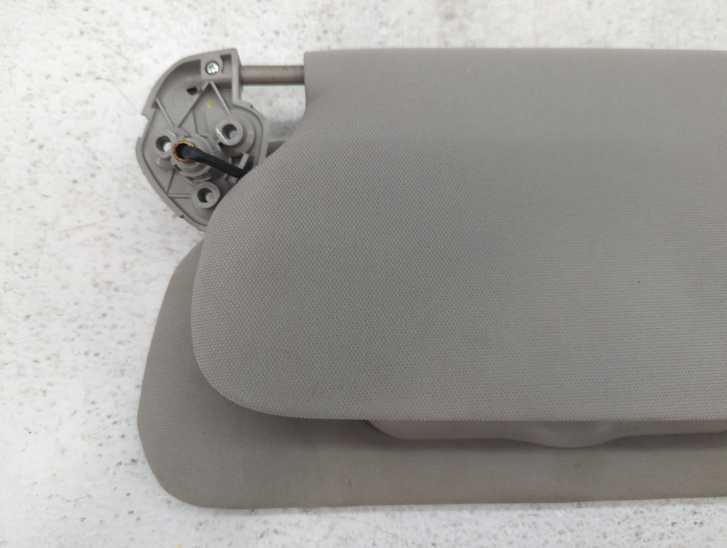 2008-2011 Cadillac Dts Sun Visor Shade Replacement Driver Left Mirror Fits Fits 2008 2009 2010 2011 OEM Used Auto Parts - Oe