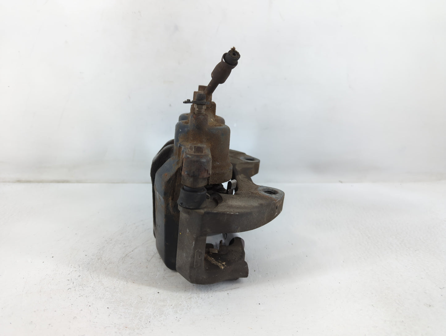 2006-2011 Cadillac Dts Front Driver Left Brake Caliper - Oemusedautoparts1.com