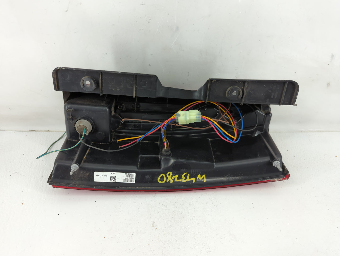 2007-2014 Cadillac Escalade Tail Light Assembly Driver Left OEM P/N:GM566-B000L Fits Fits 2007 2008 2009 2010 2011 2012 2013