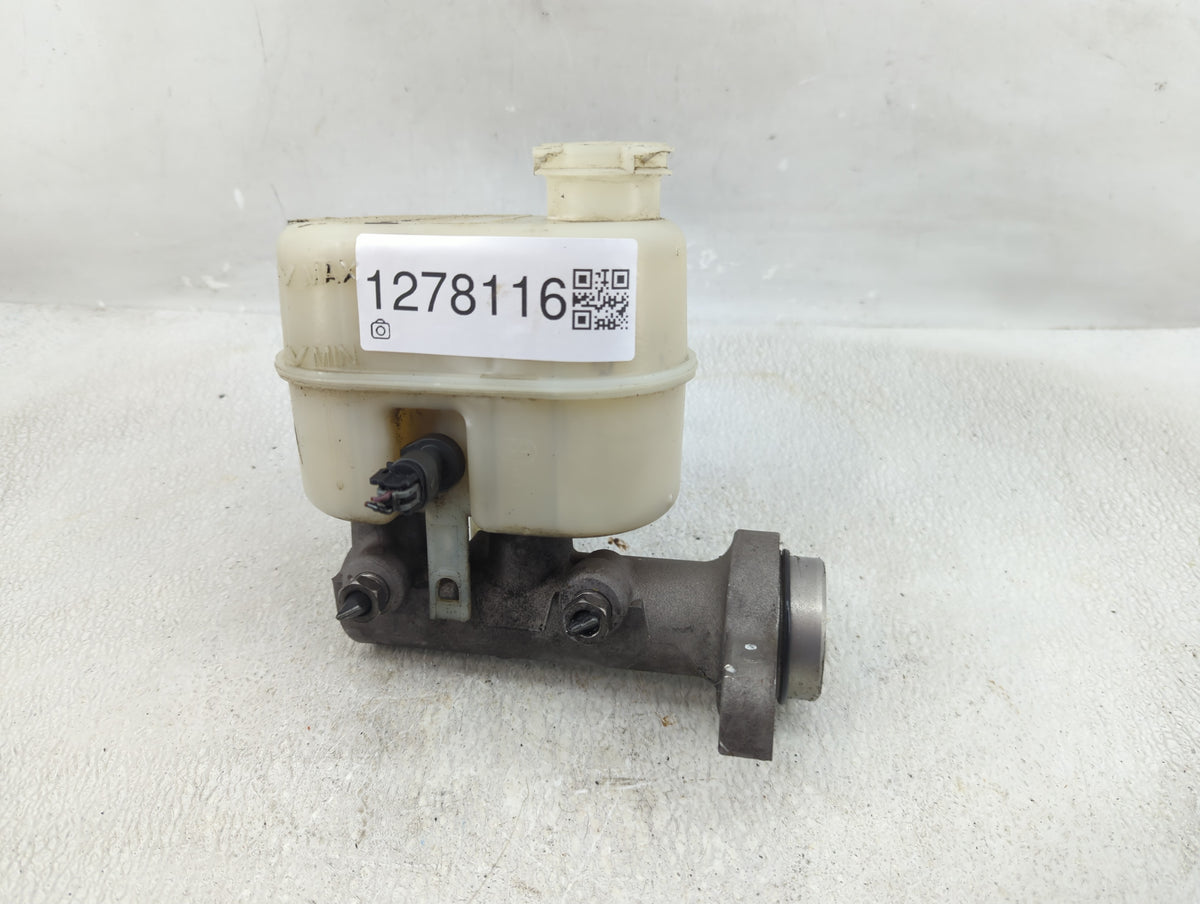 2009-2014 Cadillac Escalade Brake Master Cylinder - Oemusedautoparts1.com
