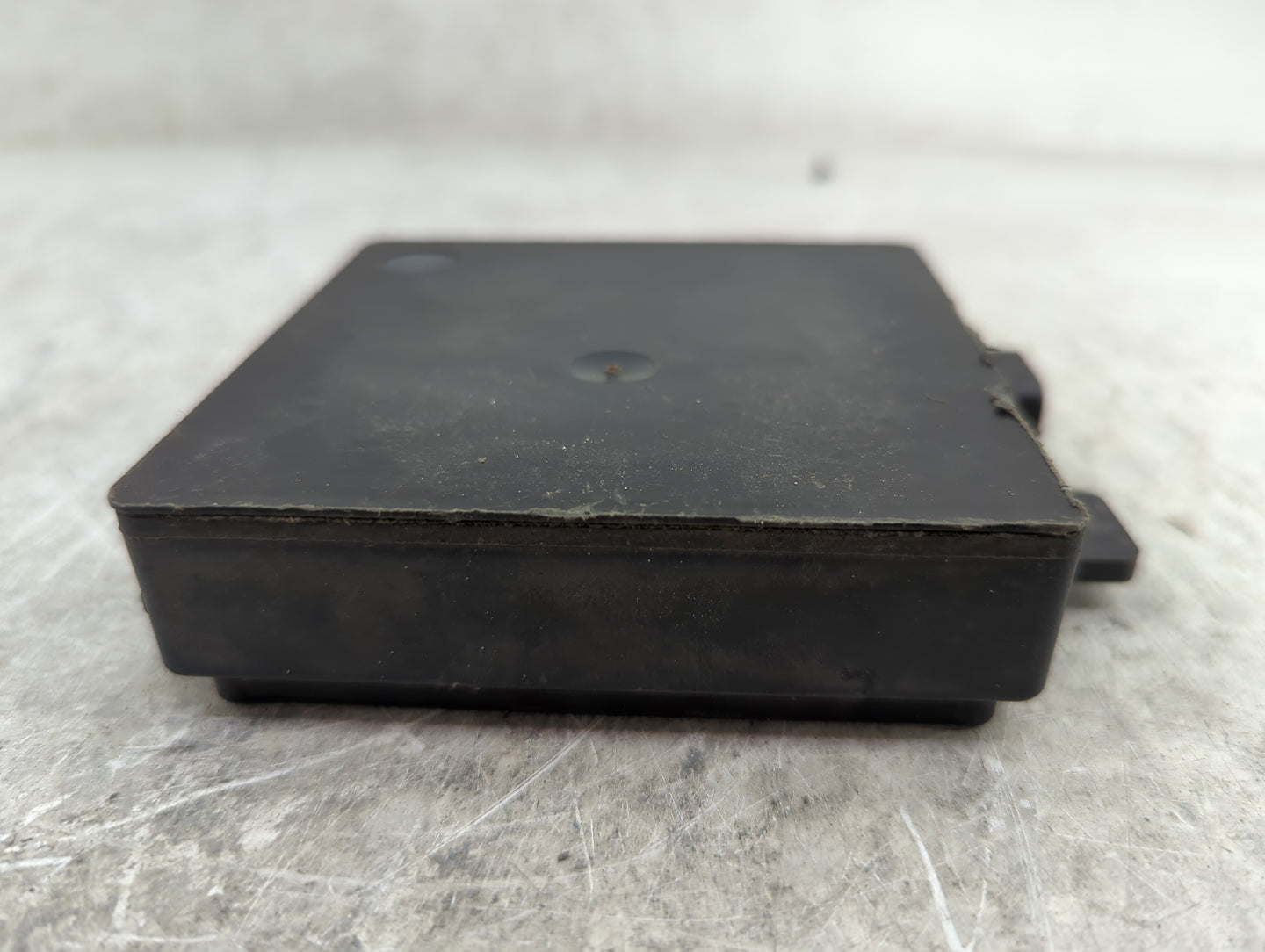 2010-2014 Cadillac Escalade Body Control Module Bcm Inner Cabin Fuse Box - Oemusedautoparts1.com
