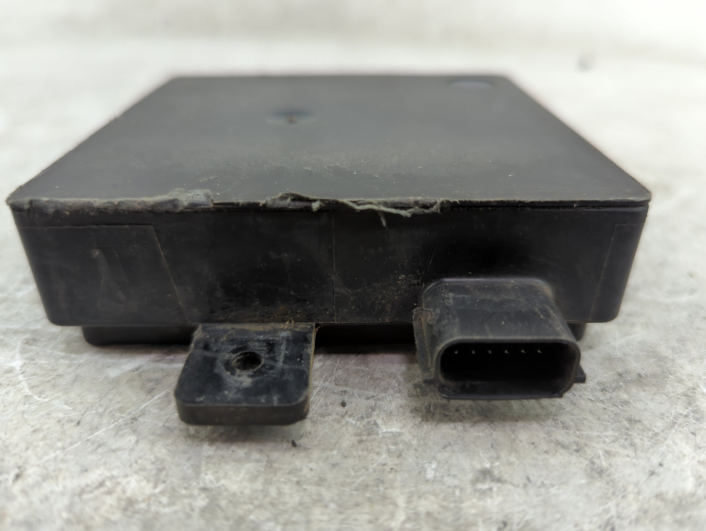2010-2014 Cadillac Escalade Body Control Module Bcm Inner Cabin Fuse Box - Oemusedautoparts1.com