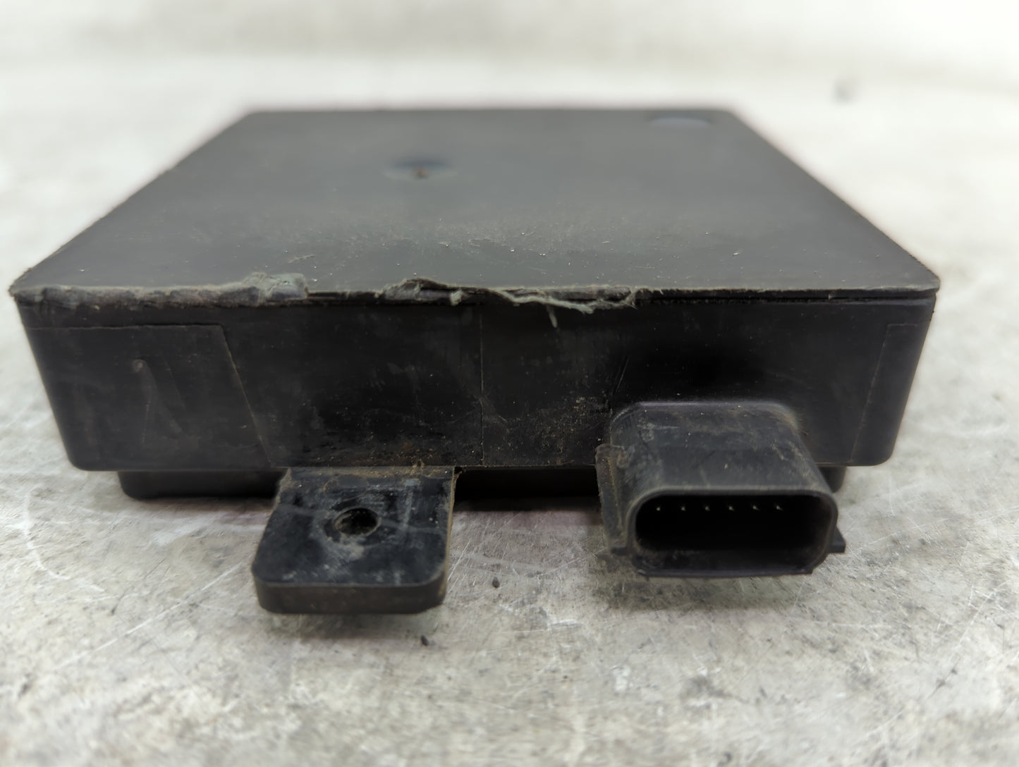 2010-2014 Cadillac Escalade Body Control Module Bcm Inner Cabin Fuse Box - Oemusedautoparts1.com