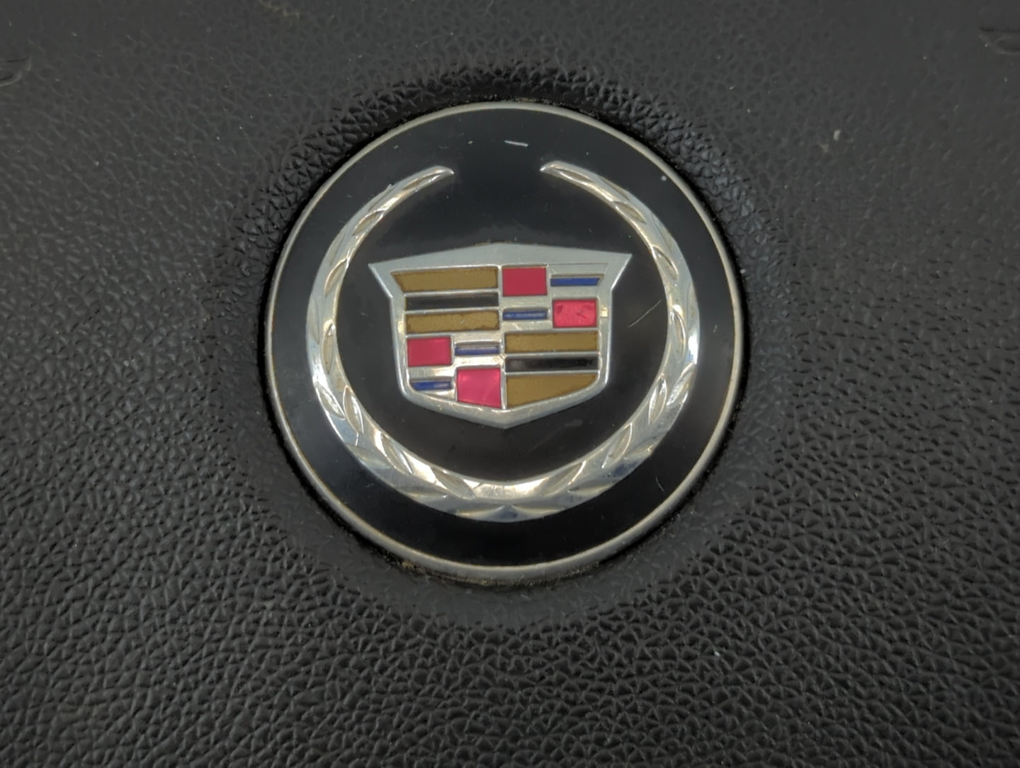 2007-2010 Cadillac Escalade Air Bag Driver Left Steering Wheel Mounted - Oemusedautoparts1.com
