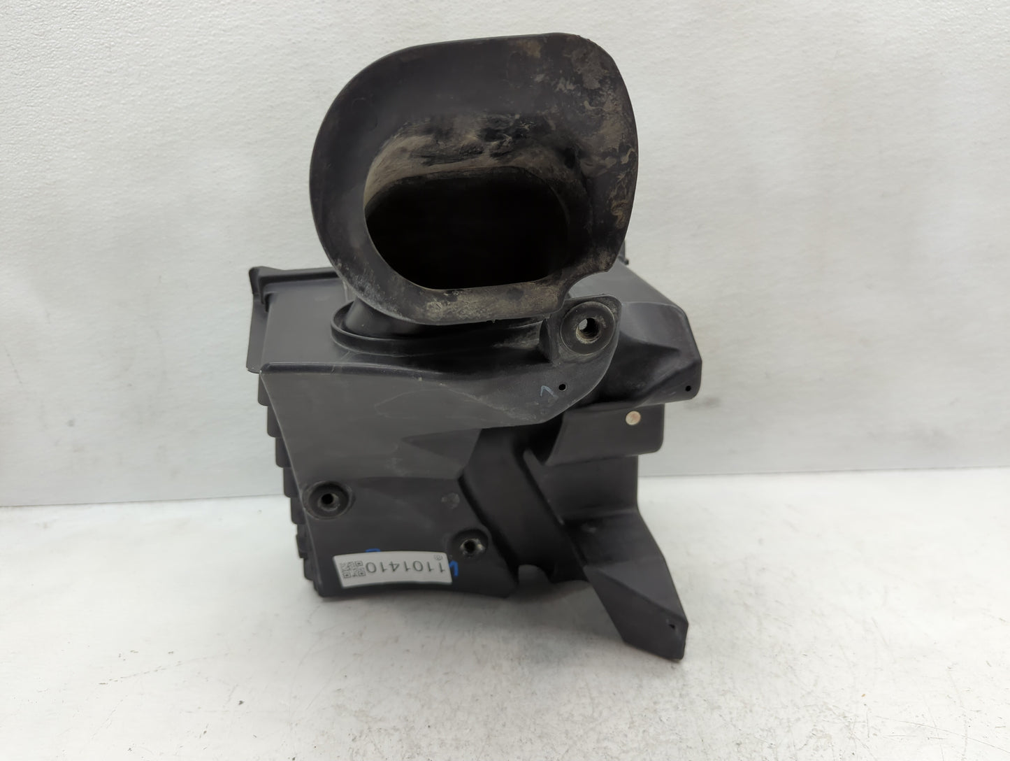 2010-2011 Cadillac Srx Air Cleaner Intake-duct Hose Tube - Oemusedautoparts1.com