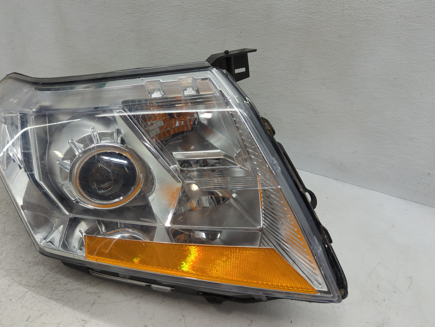 2010-2013 Cadillac Srx Driver Left Oem Head Light Headlight Lamp - Oemusedautoparts1.com