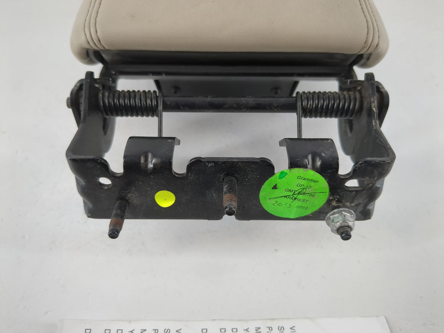 2010 Cadillac Srx Center Console Armrest Cover Lid Fits OEM Used Auto Parts - Oemusedautoparts1.com