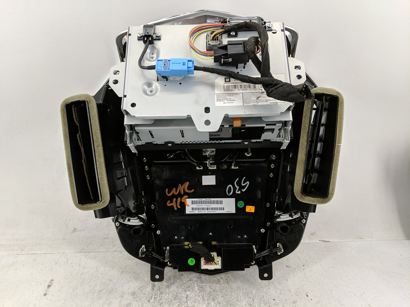 2010-2010 Cadillac Srx Radio Control Panel - Oemusedautoparts1.com