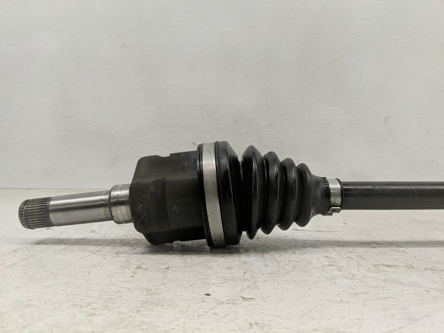 2010-2011 Cadillac Srx Axle Shaft Front Driver Cv C/v - Oemusedautoparts1.com