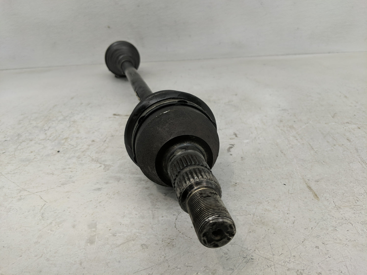 2010-2011 Cadillac Srx Axle Shaft Front Driver Cv C/v - Oemusedautoparts1.com