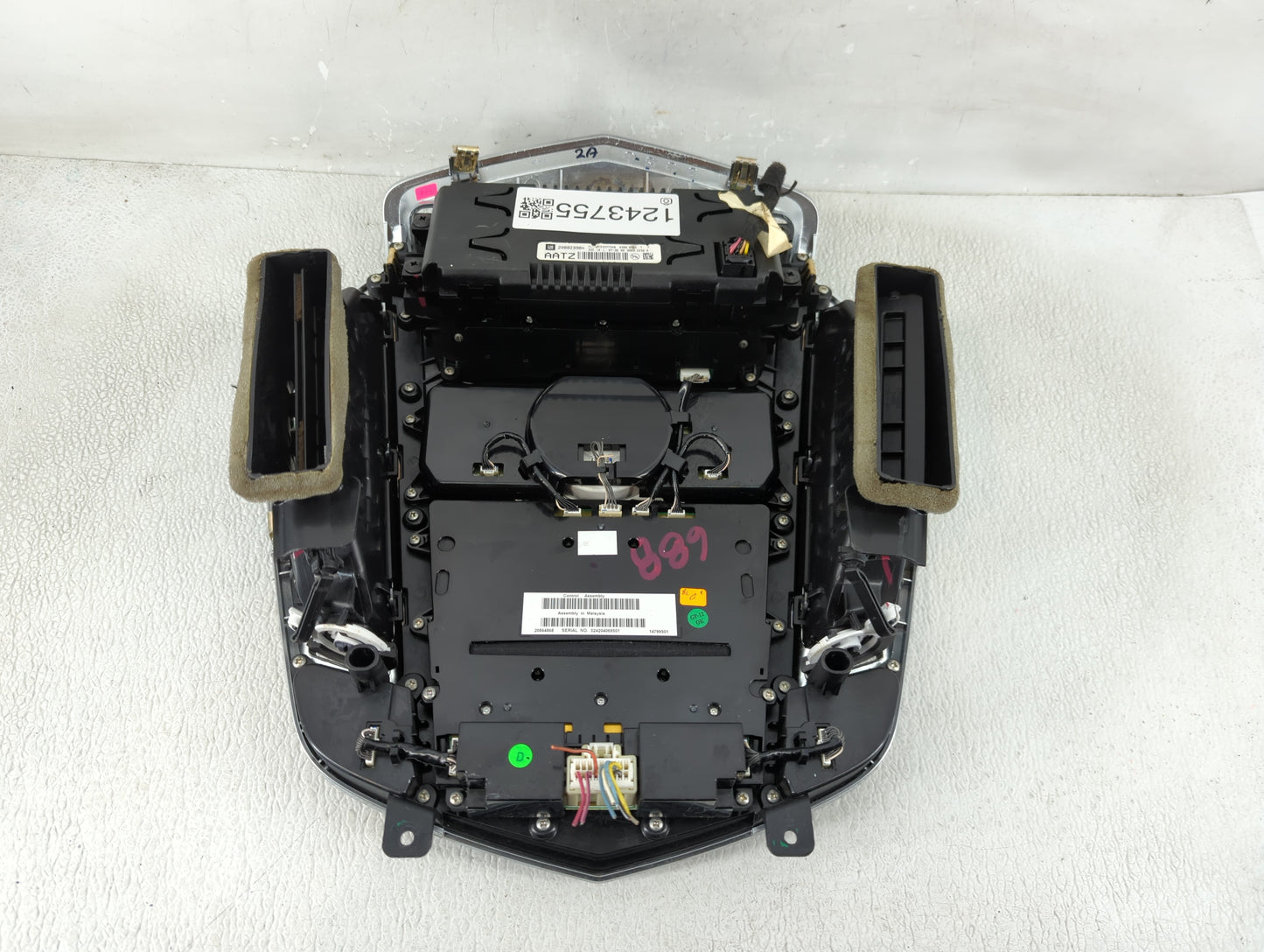 2010-2012 Cadillac Srx Radio AM FM Cd Player Receiver Replacement P/N:20882398H Fits Fits 2010 2011 2012 OEM Used Auto Parts